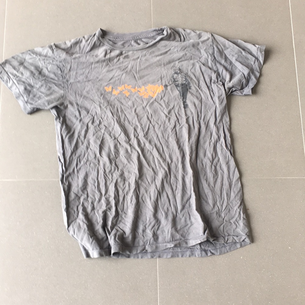 gray banksky t-shirt